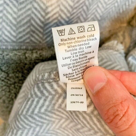 Aventura Vest Women Small Hunter Style Griffin Grey Herringbone Plush Fleece NWT - Picture 6 of 6